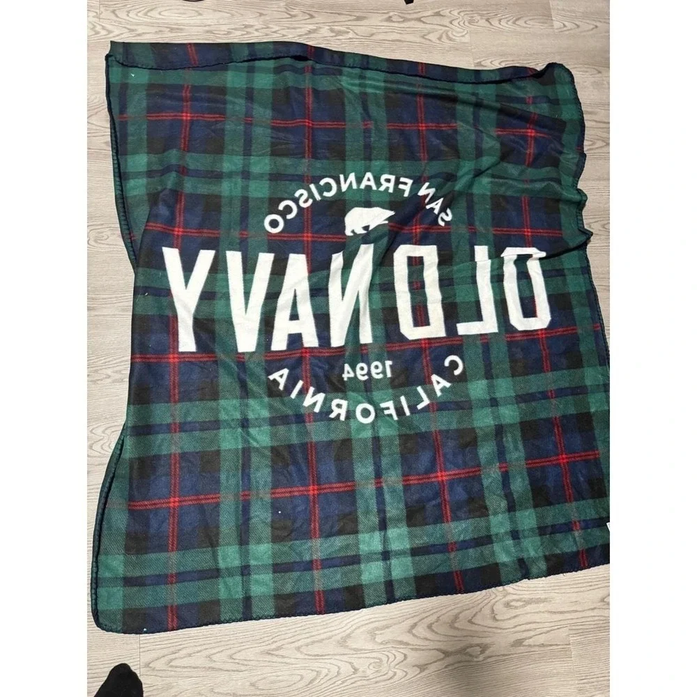 Old Navy San Francisco California 94 Plaid Fleece Throw Blanket Green Blue Bear